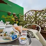 Sky Sleeping Bed and breakfast 3*