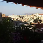 לינה וארוחת בוקר Sky Sleeping